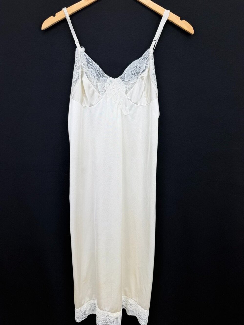 Vintage Kayser Ivory Lace Trim Full Slip Dress Nightgown Size 34T / Small